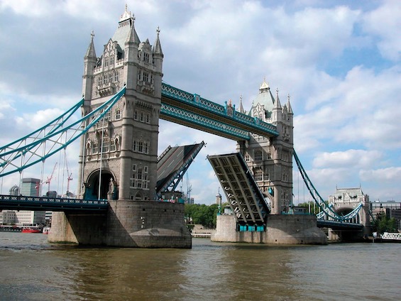 Photo of the Tower Bridge, London, which is not the Tower of London that figures in this novel about English history as tragedy