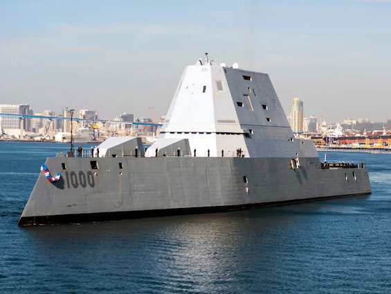 Photo of the most advanced warship in the US Navy, like the one we visit in this new alien invasion novel
