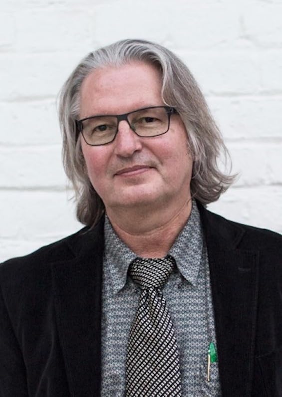 Photo of Bruce Sterling, coauthor of this alternate computer history