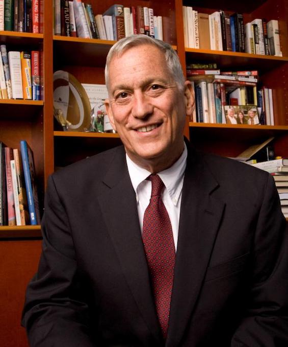 Photo of Walter Isaacson, author of this Elon Musk biography