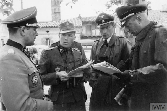 Photo of Das Reich officers in France like those mentioned in this assessment of the French Resistance