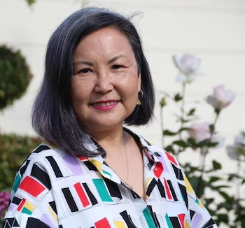 Photo of Naomi Hirahara, author of this novel about a quest to solve a murder