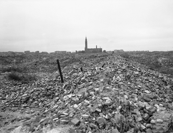 Photo of the rubble remaining in Warsaw in 1945 after Nazi and Soviet attacks on the city to eliminate the Polish Resistance