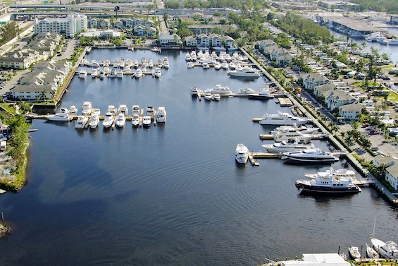 Photo of Marina Bay, Fort Lauderdale, like Travis McGee's home in this example of great suspense fiction