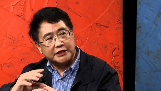 Photo of Qiu Xiaolong, author of this novel about air pollution in China