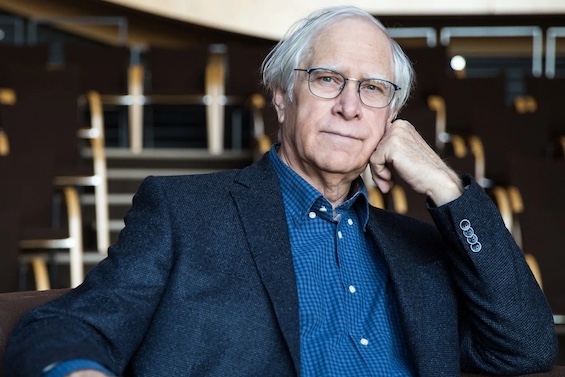Photo of John Sandford, author of this novel about a Russian hit team