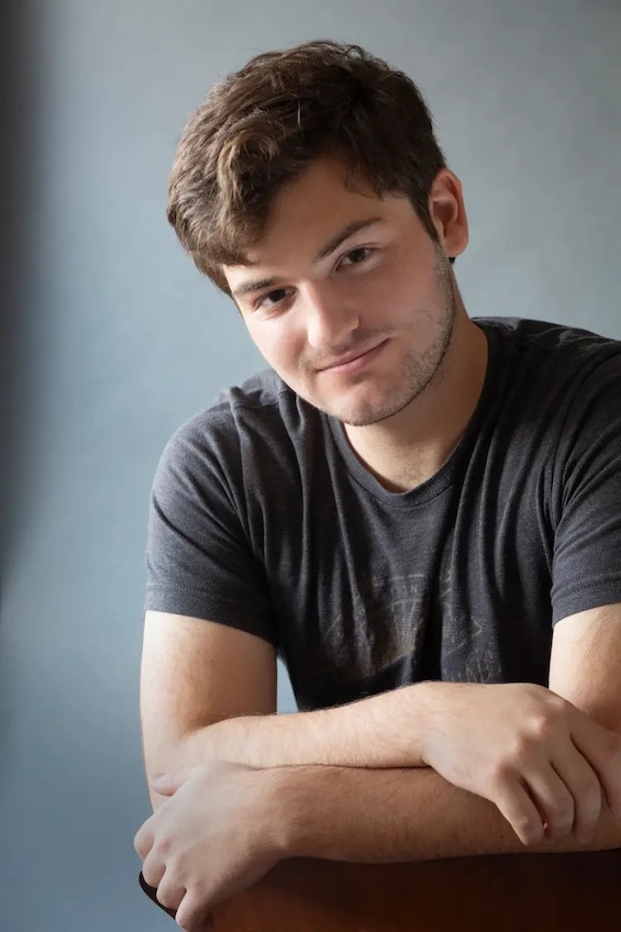 Photo of Theo Baker, author of this book about corruption in Silicon Valley