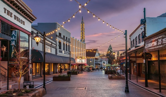 Photo of a small California town like the setting of this comic masterpiece