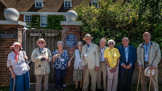 Photo of alumni of Bunce Court School, the school attended by children who survived the Holocaust
