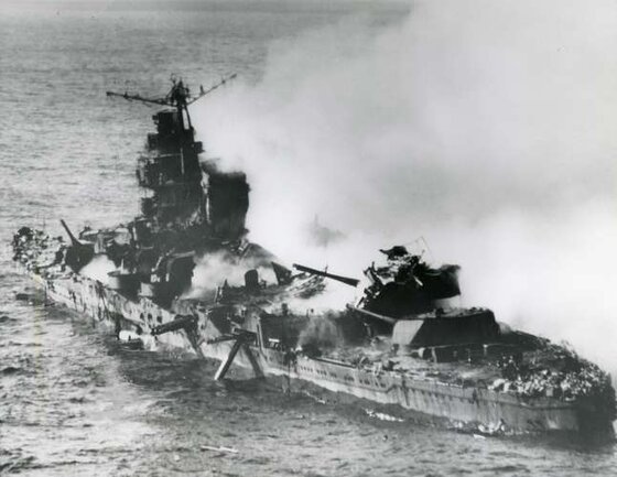 Image of Japanese warship under attack in the war led by the four five-star admirals