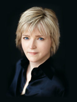 Photo of Karin Slaughter, author of the Grant County thrillers