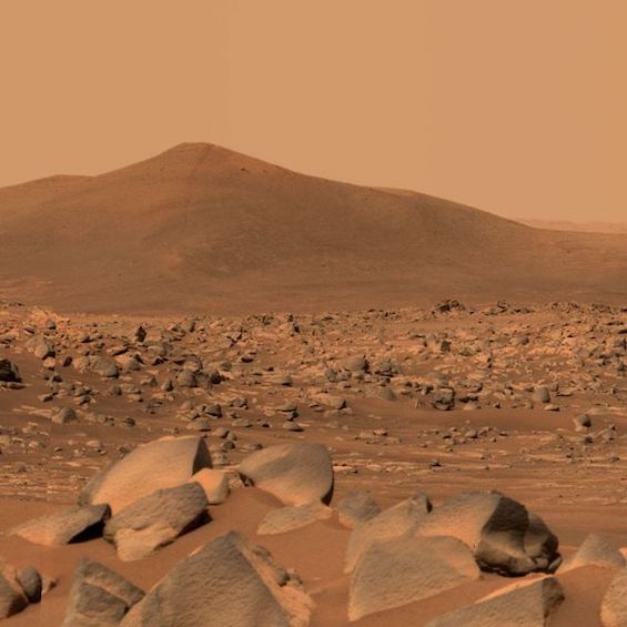 Photo of a Mars landscape like that which appears in this novel about exploring Mars