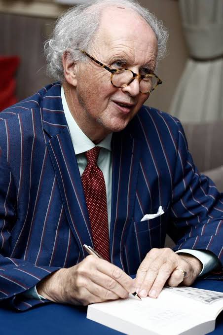 Photo of Alexander McCall Smith, author of this novel about lady detectives in Botswana