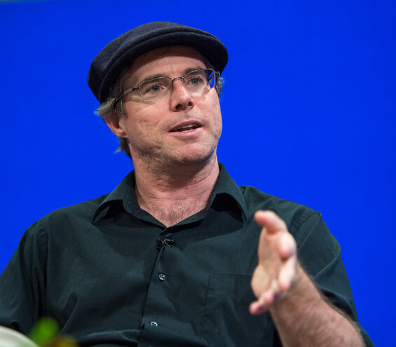 Image of Andy Weir, author of this novel