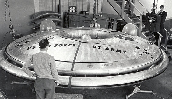 Image of US government "flying saucer"