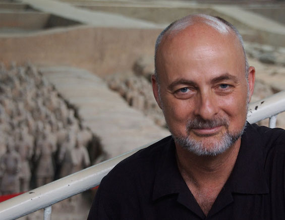 Image of David Brin, author of this novel about life in the Uplift Universe