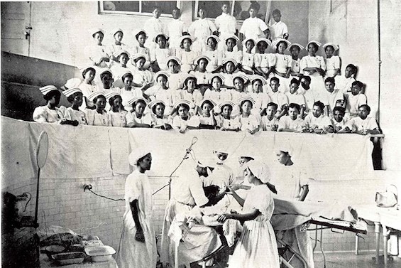 Photo of Filipino nurses training in the Philippines