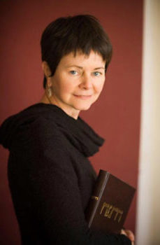 Photo of author Geraldine Brooks