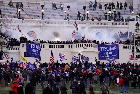Photo of insurrectionists storming the US Capitol on January 6, 2021, in what may be the prelude to a new American civil war