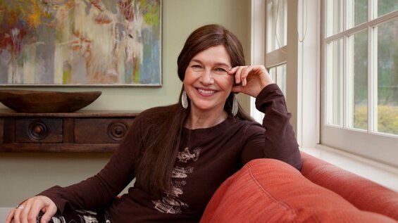 Photo of Louise Erdrich, author of this novel about Indian cultural genocide.