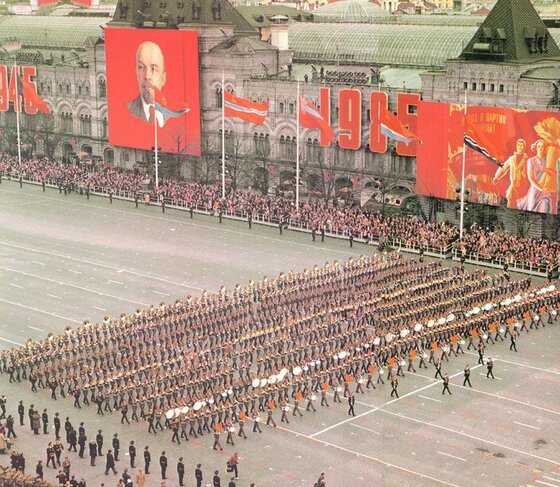 Image of Soviet Victory Day parade, the backdrop to this Russian police procedural