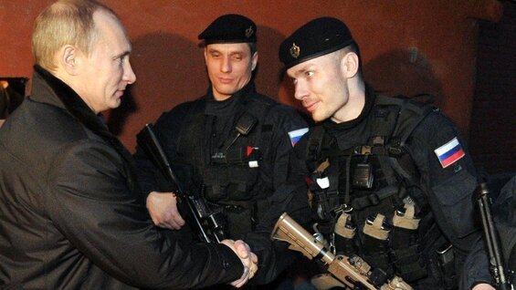Image of Vladimir Putin with FSB special forces soldiers